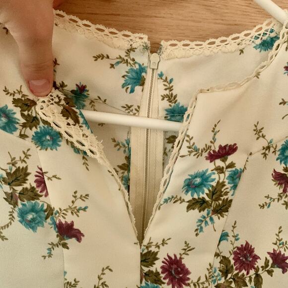 Vintage White Floral Print Maxi Dress 1960s Prairie Wedding Dress - Picture 3 of 6